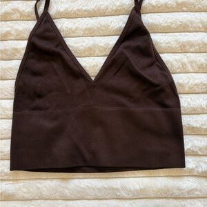 ARITZIA TALULA CROPPED TANK